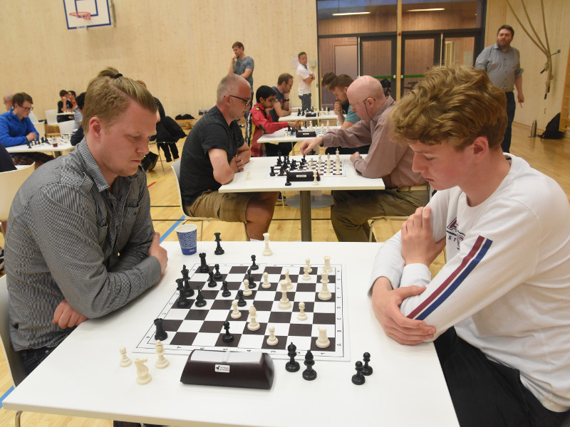 Toppoppgjøret i turneringen stod mellom FM Benjamin Haldorsen og Øyvind Riisem
