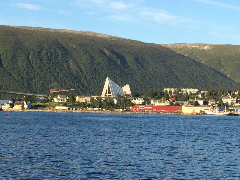 Ishavskatedralen er et kjent landemerke i Tromsø